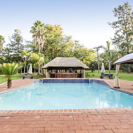 Woodridge Palms Boutique Hotel Swartruggens ภายนอก รูปภาพ