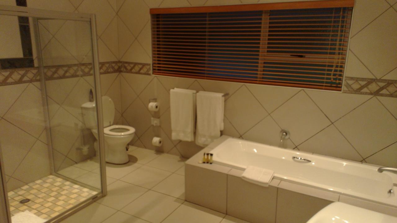 Woodridge Palms Boutique Hotel Swartruggens ภายนอก รูปภาพ