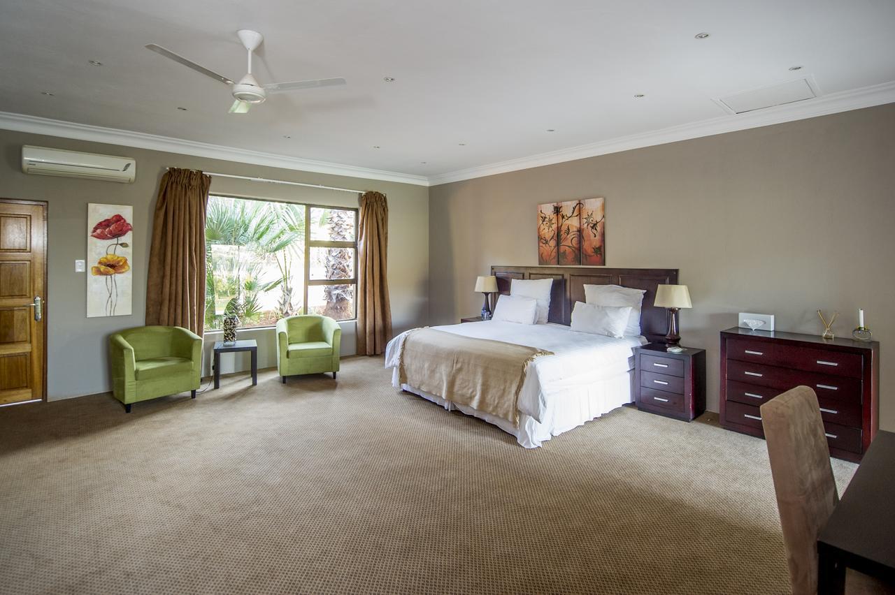 Woodridge Palms Boutique Hotel Swartruggens ภายนอก รูปภาพ