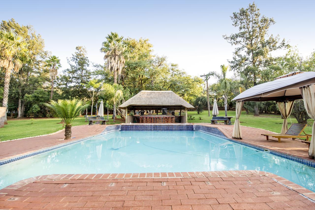 Woodridge Palms Boutique Hotel Swartruggens ภายนอก รูปภาพ